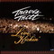 TRAVIS TRITT-LIVE & KICKIN